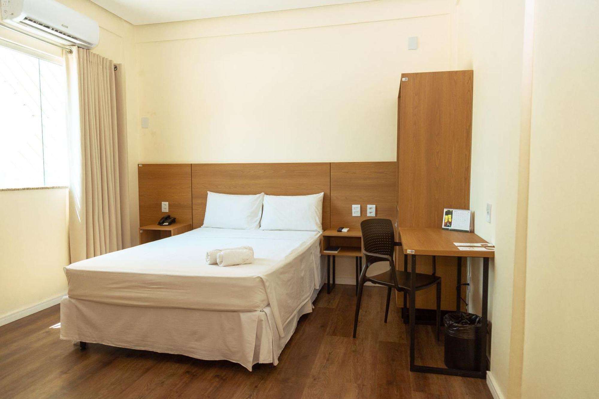 Hotel Equinocios Essential