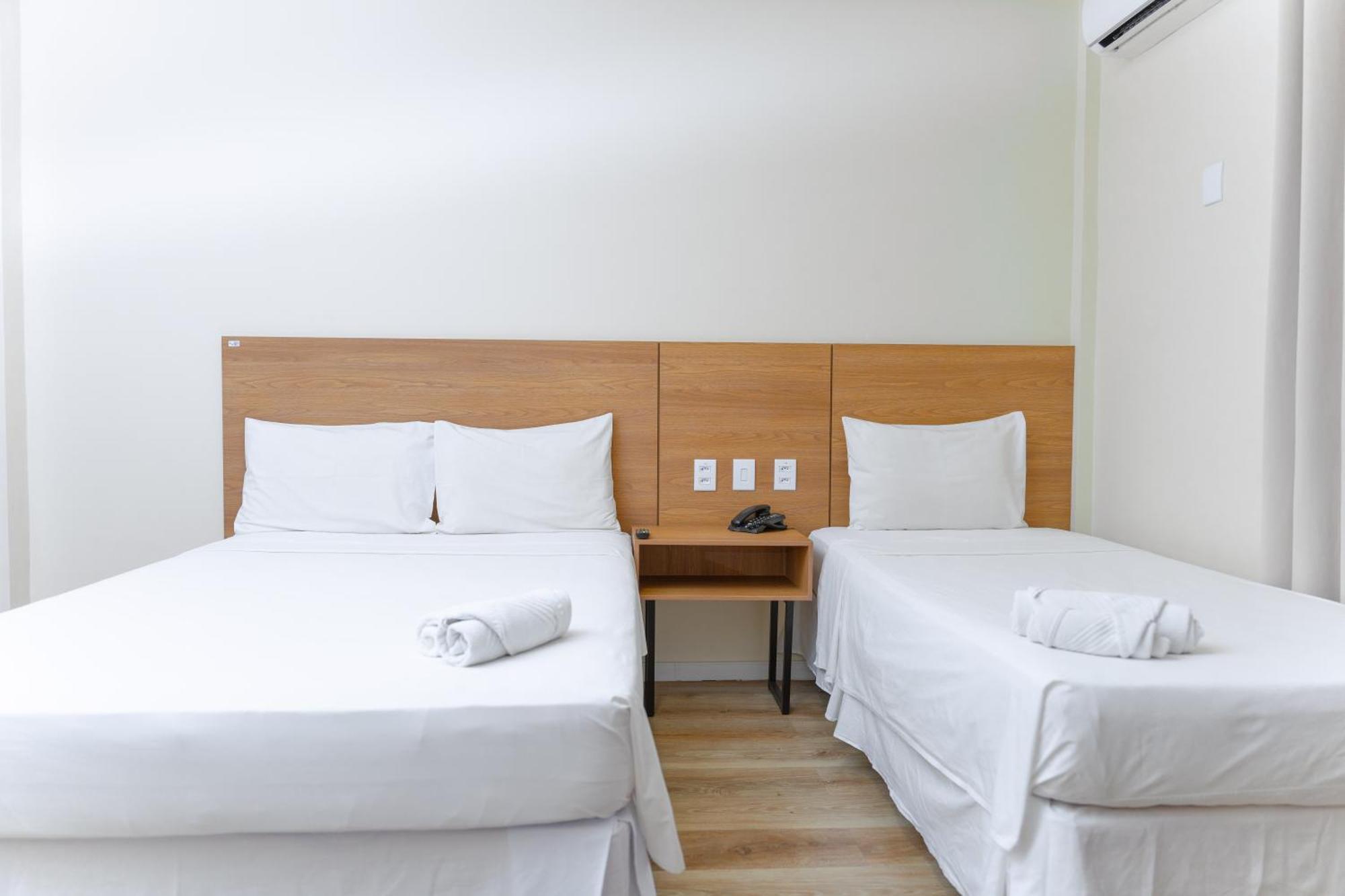 Hotel Equinocios Essential